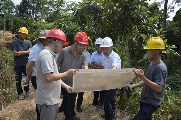 川交公司黨委副書記、董事、總經(jīng)理魯正偉赴德陽繞城南高速公路項目LJ2標段檢查指導工作